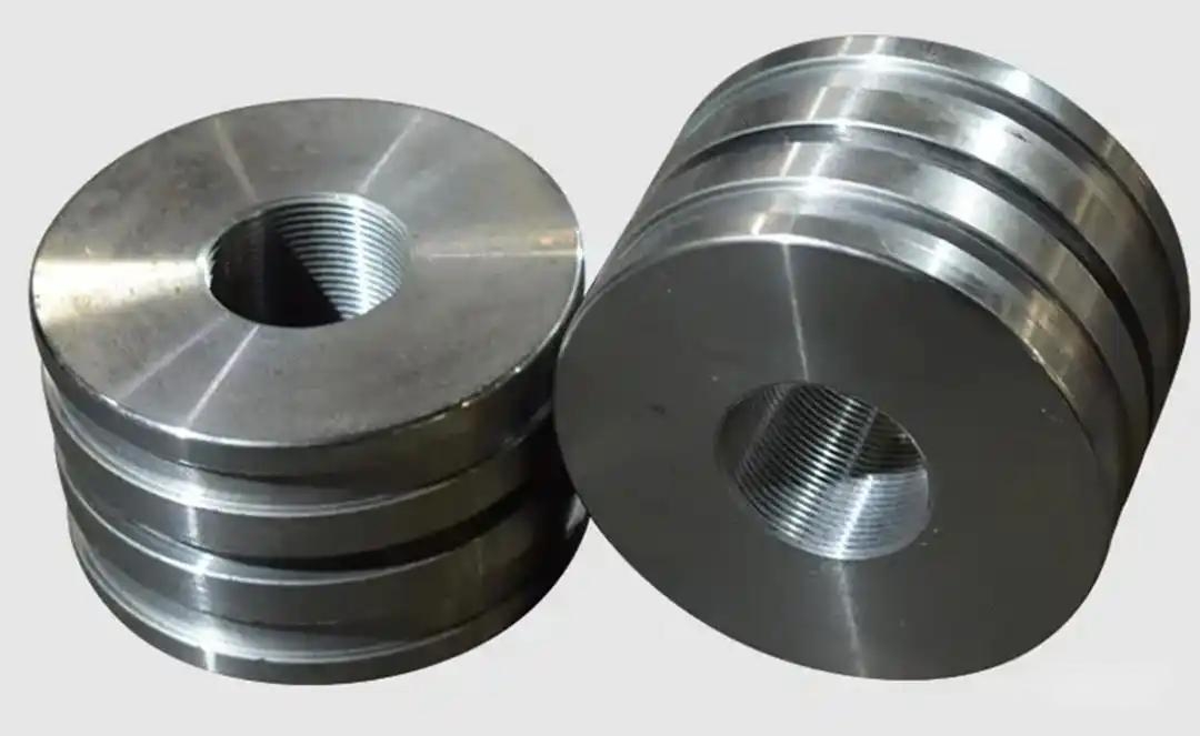 Milyen anyaglehetőségek vannak a hidraulikus hengerekhez?